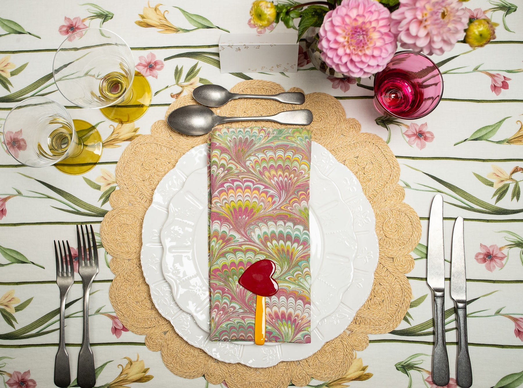 S&B Red Heart Green Napkin Clip