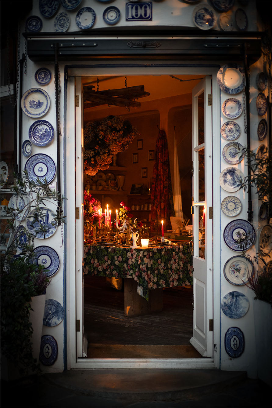 S&B x John Derian 'Sleeping Beauty' Linen Tablecloth
