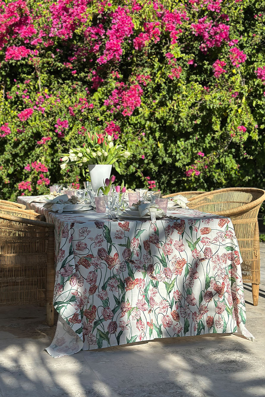 'Tulip' Linen Tablecloth in Red & Pink