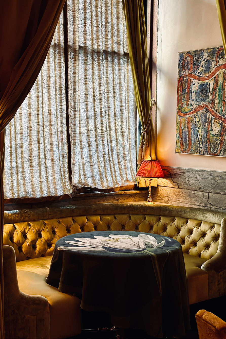 S&B x John Derian 'Water Lily' Round Occasional Linen Tablecloth, 165cm