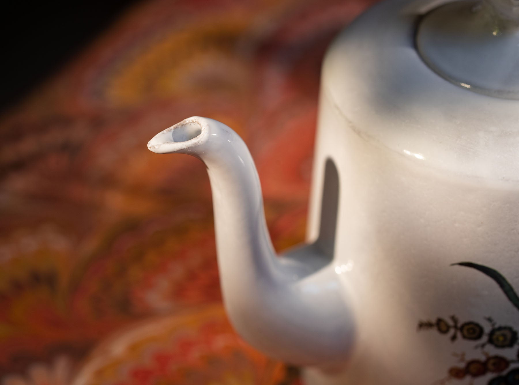 White Ceramic 'Bearberry' Teapot by Astier de Villatte, 18cm