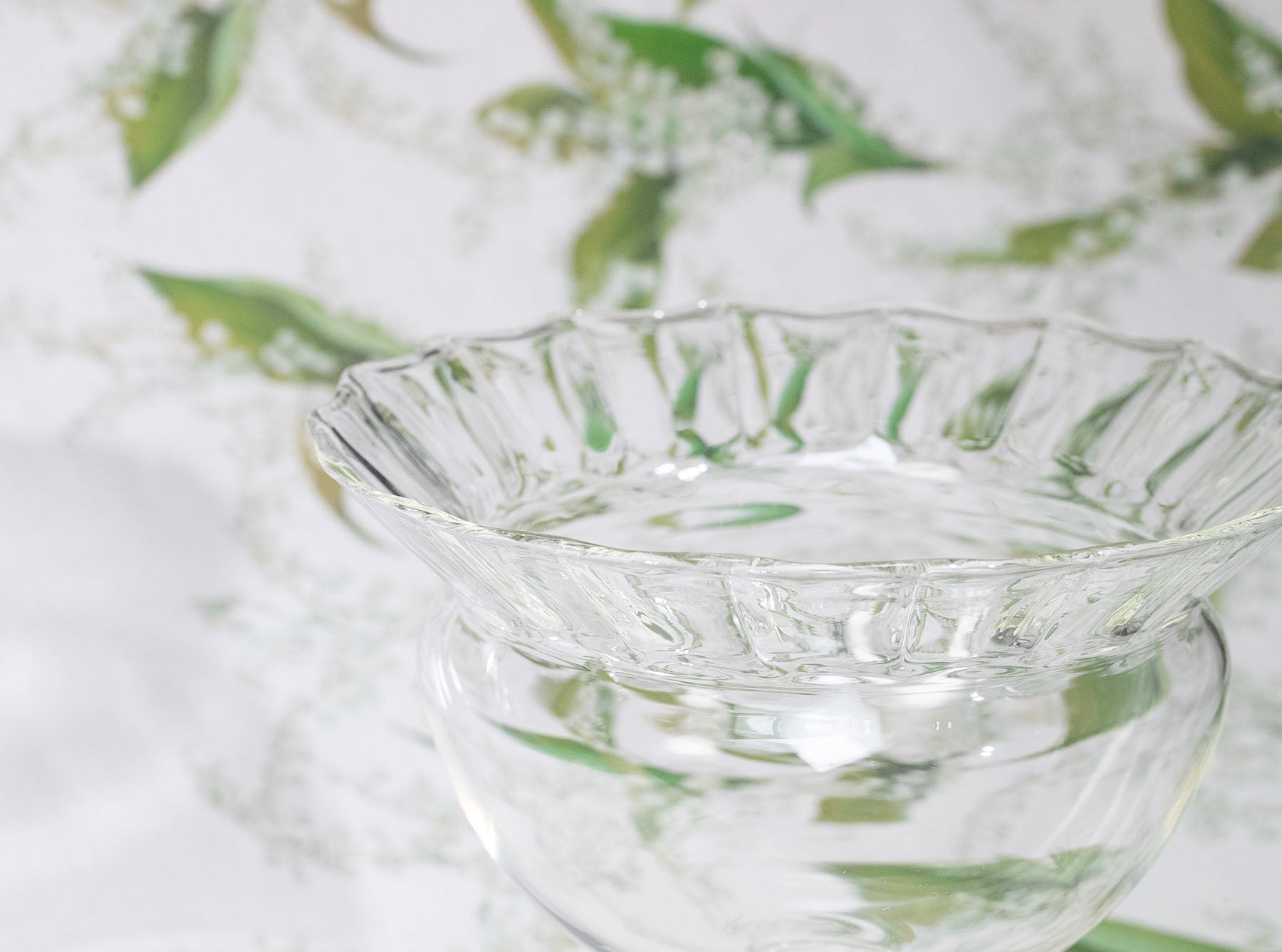 Wide Aurora Clear Handblown Glass Vase On Stand, 27cm