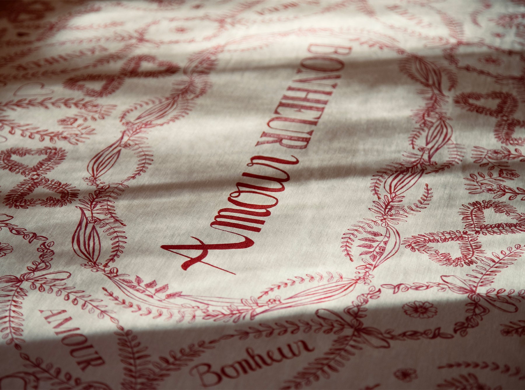 'Amour Bonheur' Linen Tablecloth