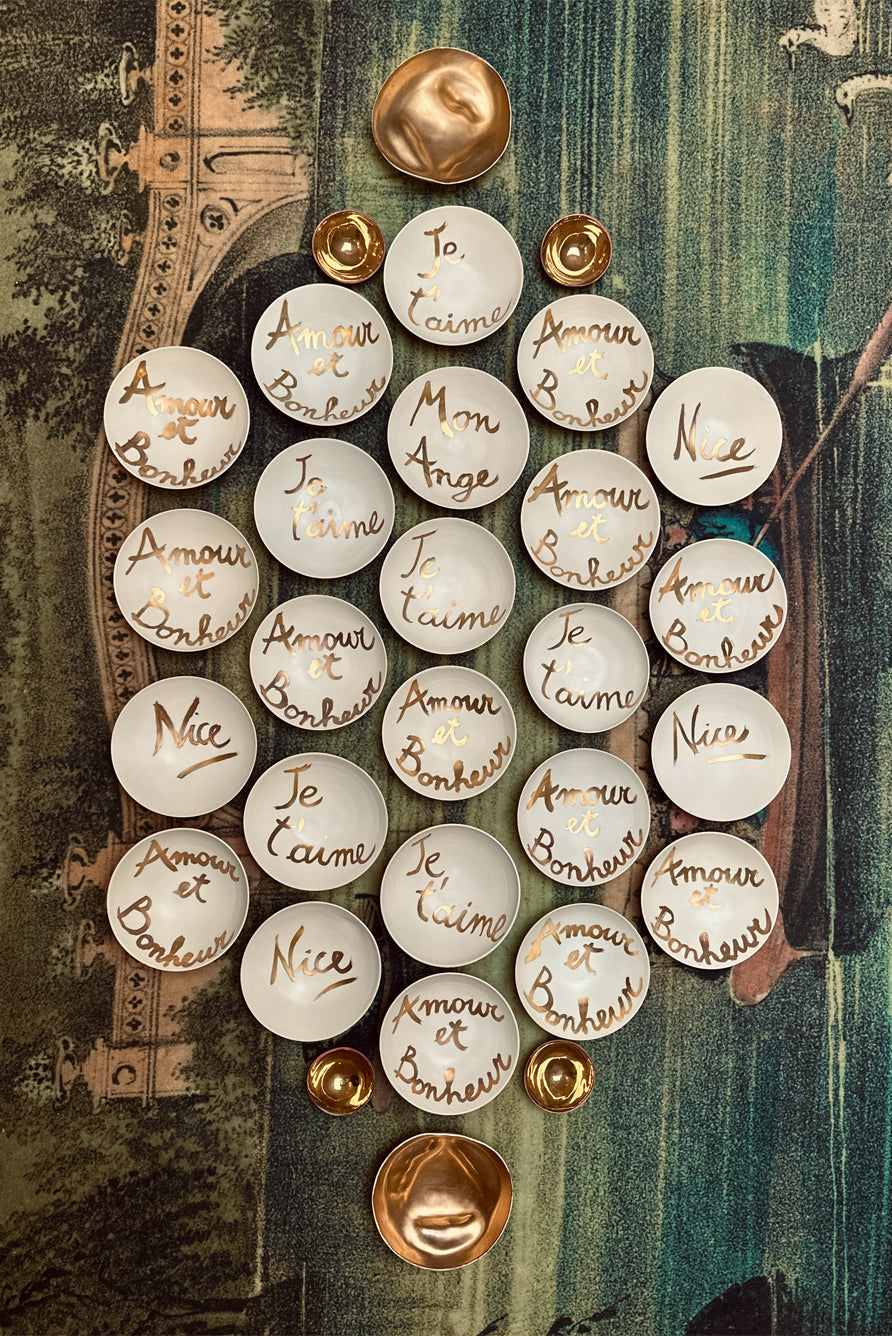 Amour Bonheur Porcelain Bowl in Matte Gold