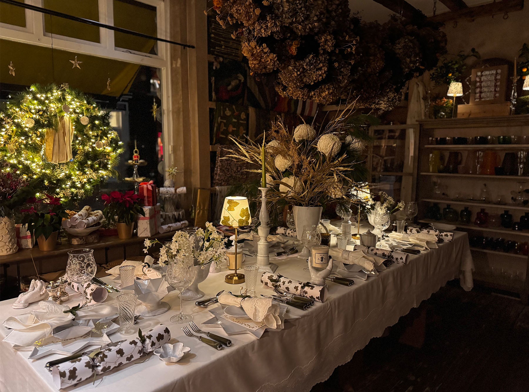 'Broderie Anglaise' White Linen Tablecloth
