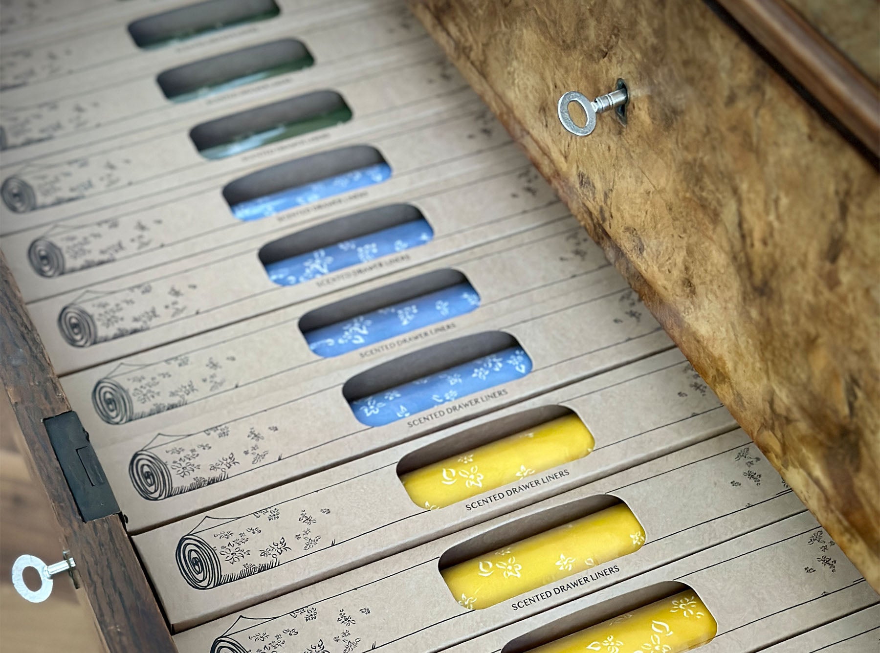 S&B Lavender & Patchouli Scented Drawer Liners in Blue, 5 Sheets, 50x35cm