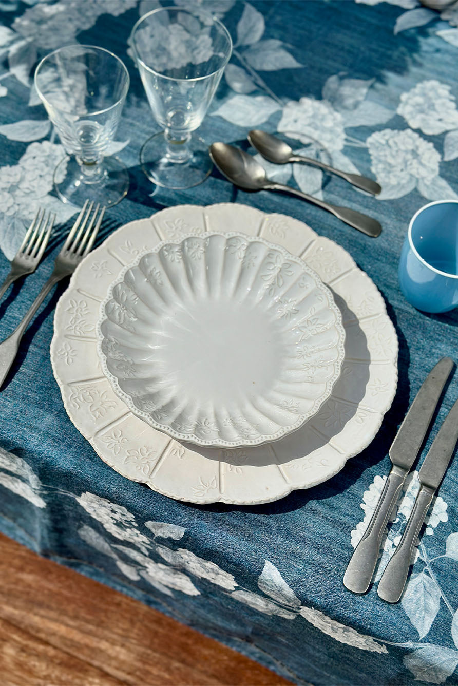 S&B x Blackberry Farm Denim Hydrangea Linen Napkin, 50x50cm