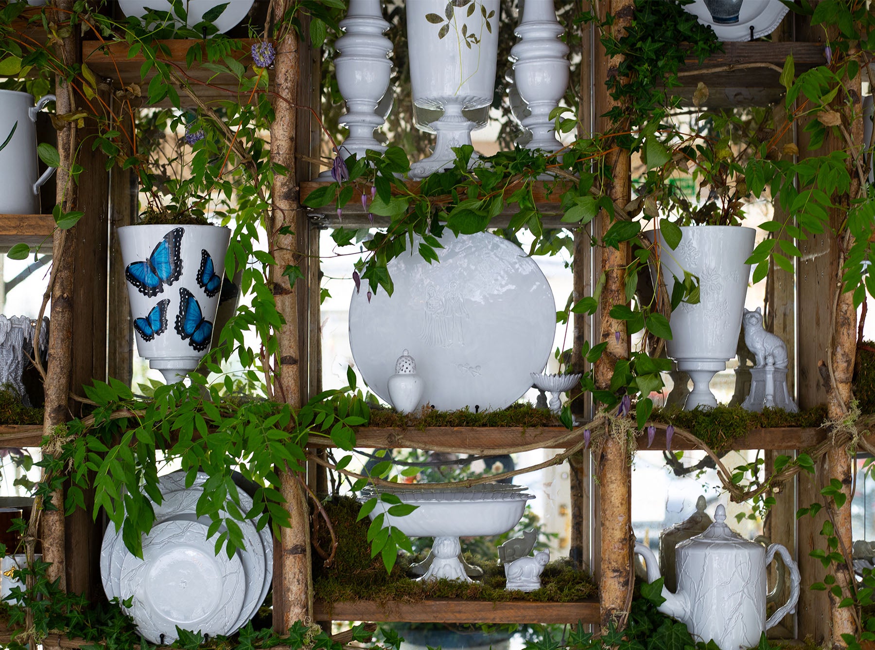 Eva Climbing Branches Tea Pot by Astier de Villatte, 24.5cm