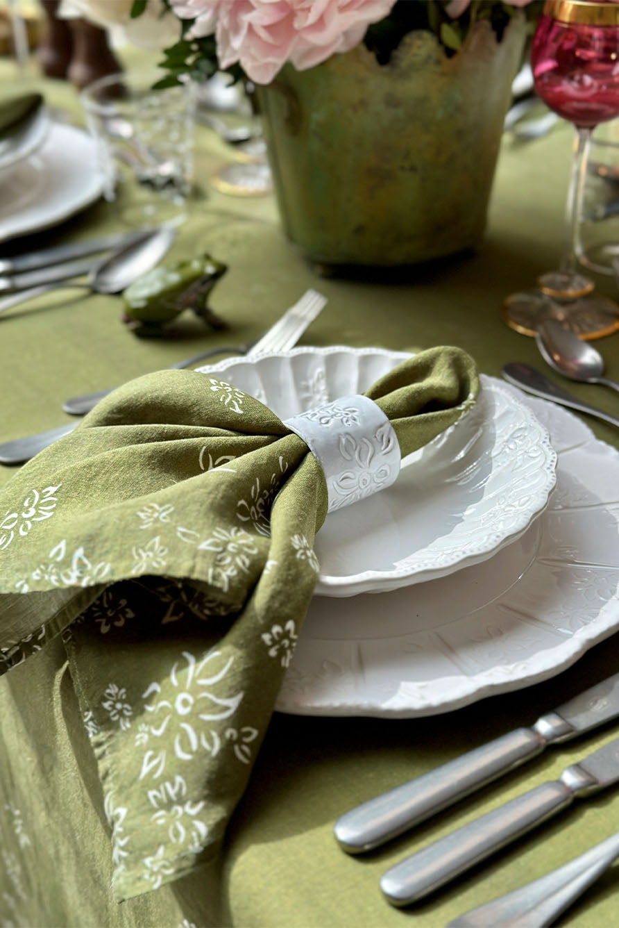 Bernadette's Falling Flower White Soup Bowl, 22cm