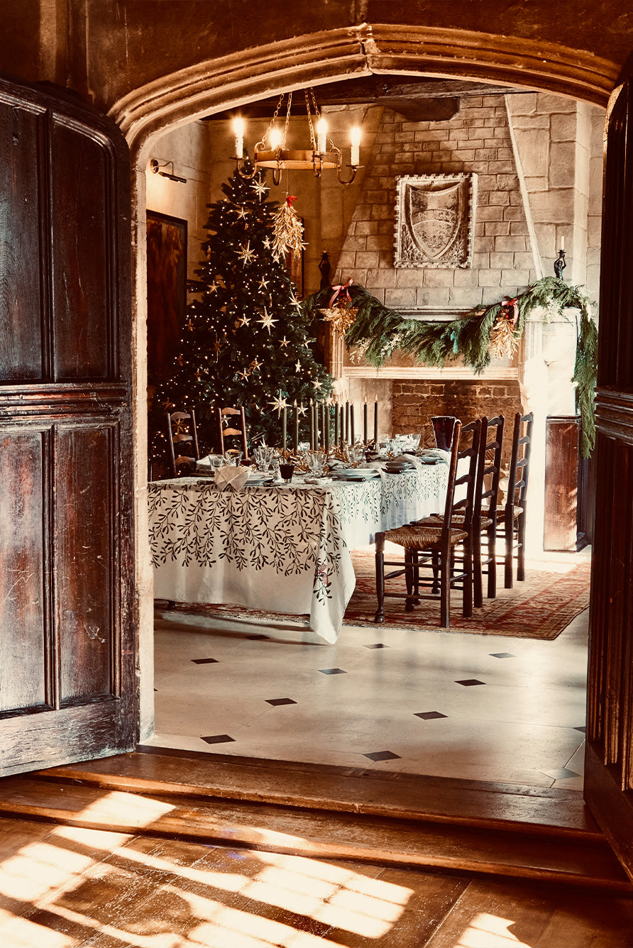 'Mistletoe Kiss' Linen Napkin, 50x50cm