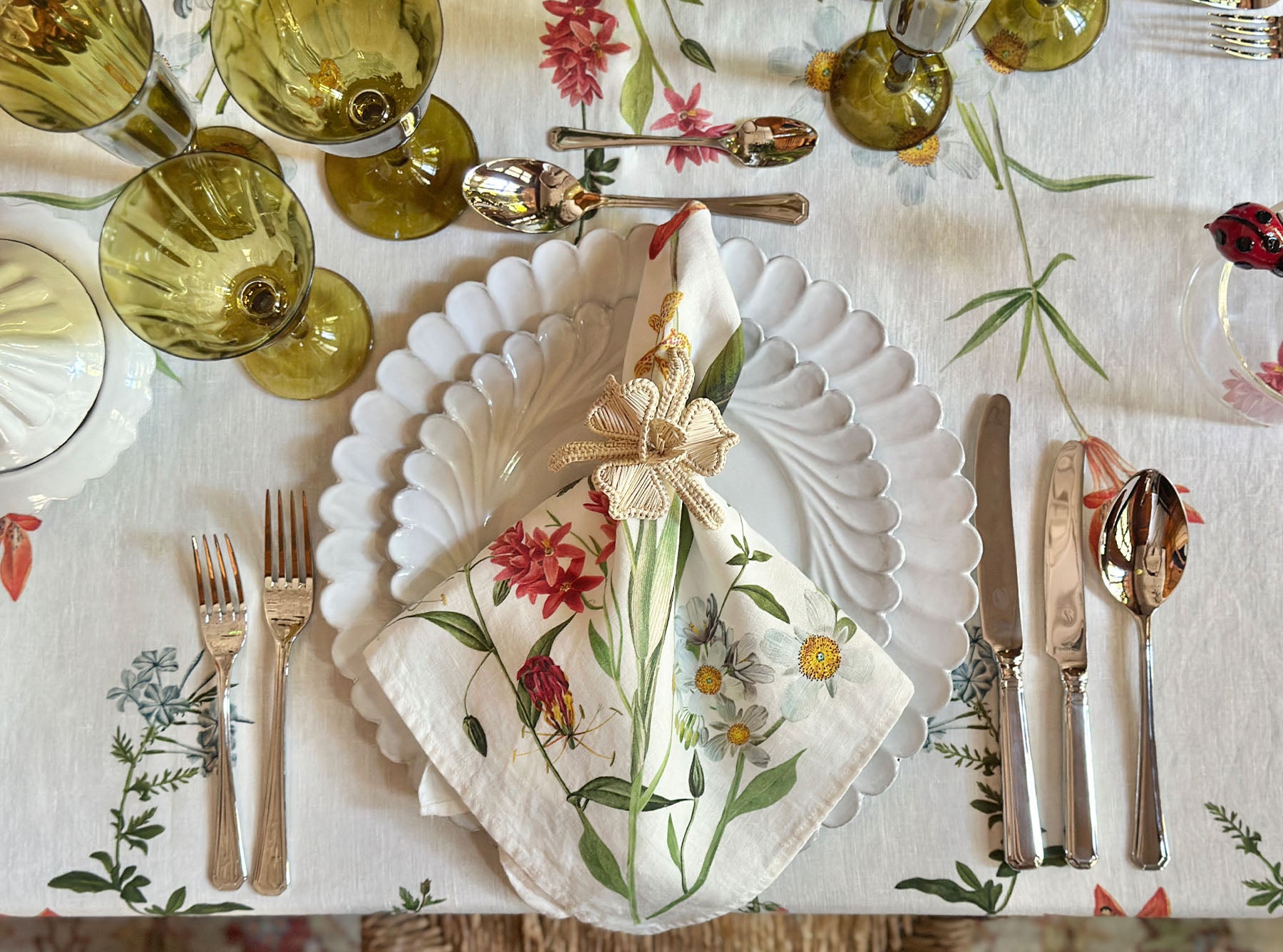 African Flower Linen Napkin in White, 50x50cm