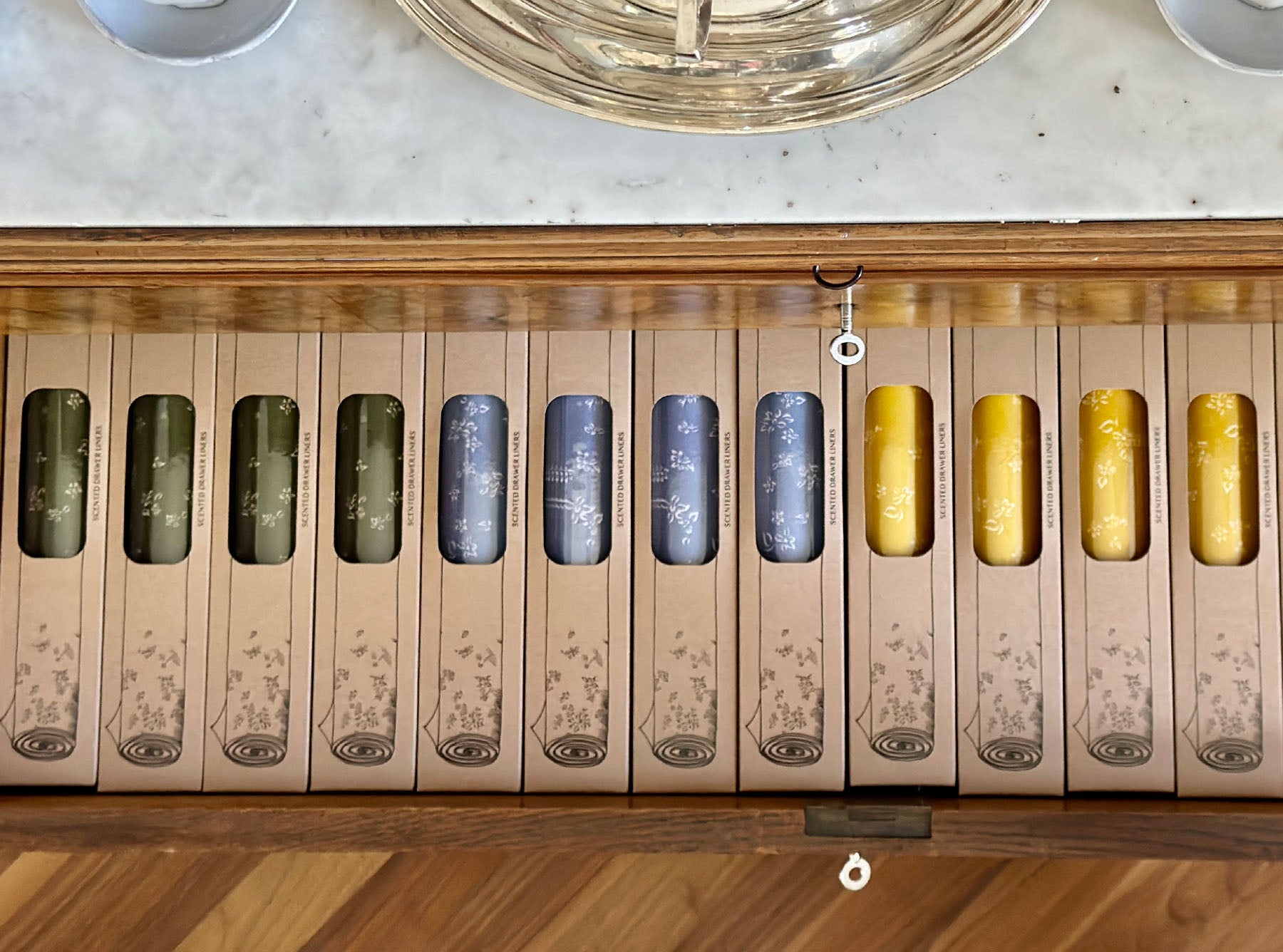 S&B Sandalwood Scented Drawer Liners in Green, 5 Sheets, 50x35cm