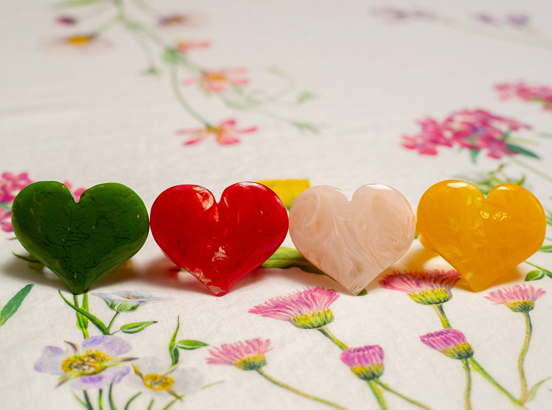 S&B Heart Avocado Green Resin Napkin Ring