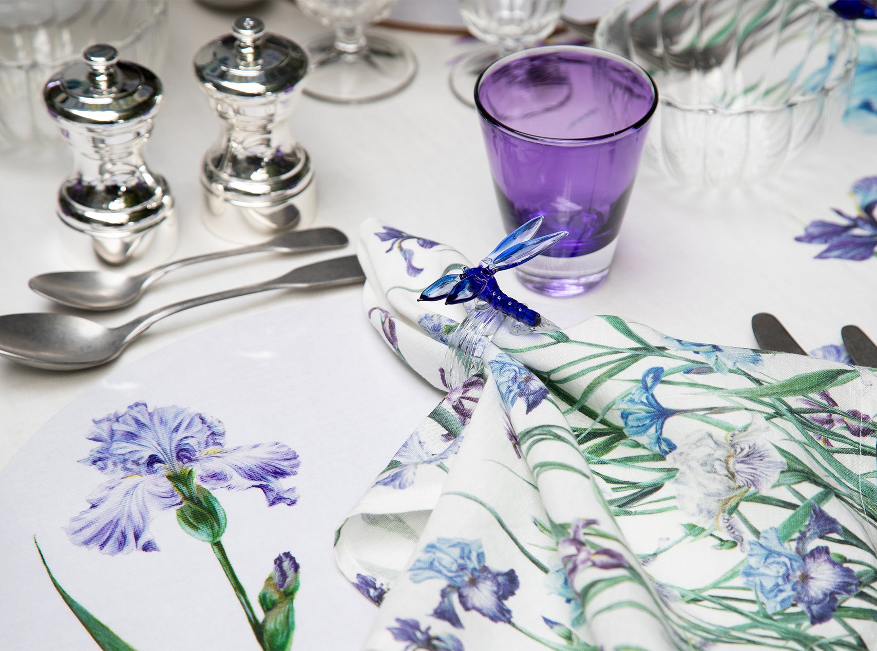 Iris Round Cork-backed Placemat in Pale Purple, 34cm