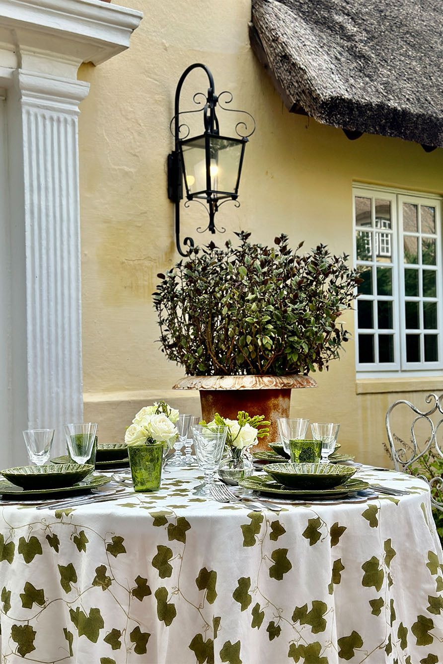 'Ivy' Round Linen Tablecloth, 260cm