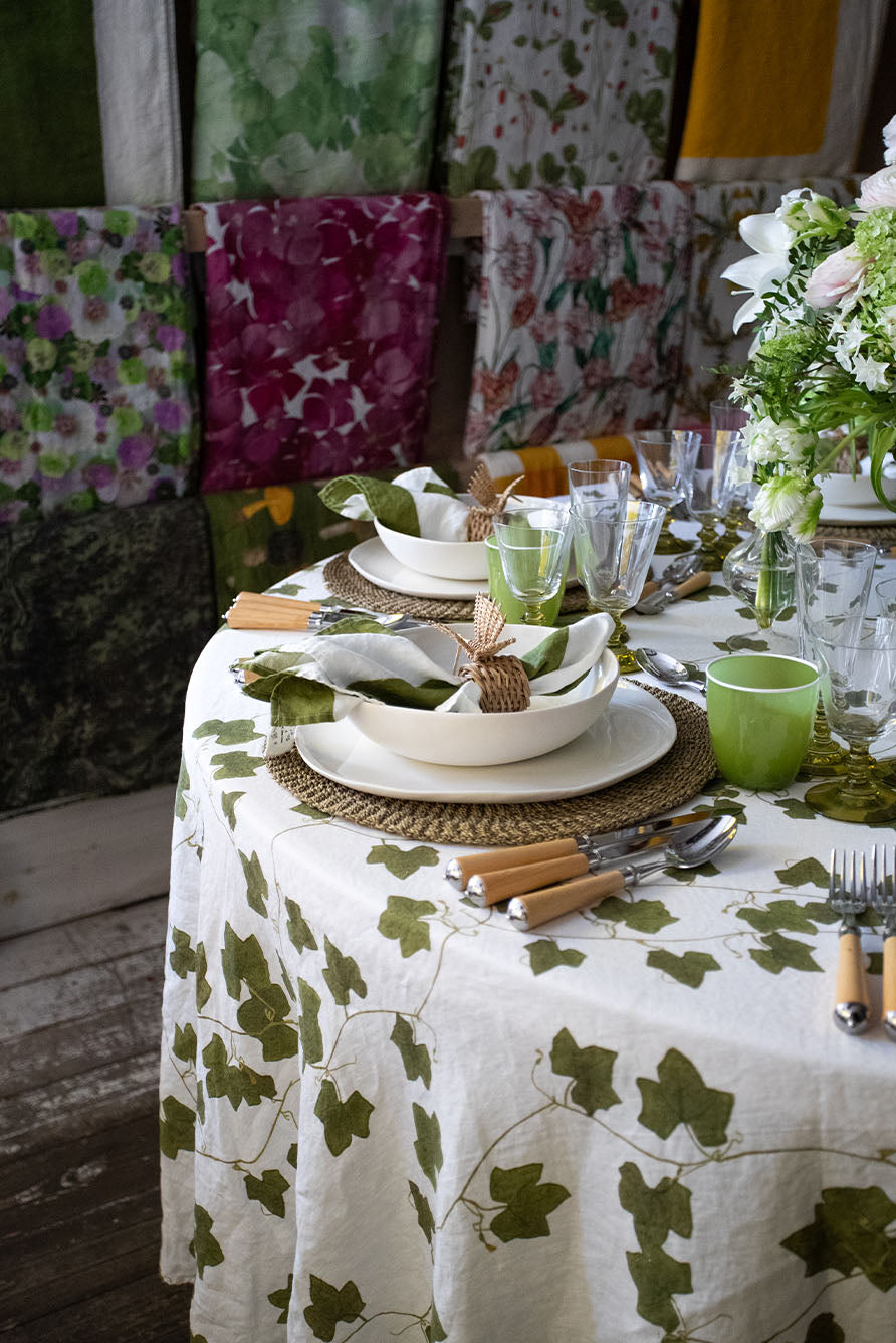 'Ivy' Round Linen Tablecloth, 260cm