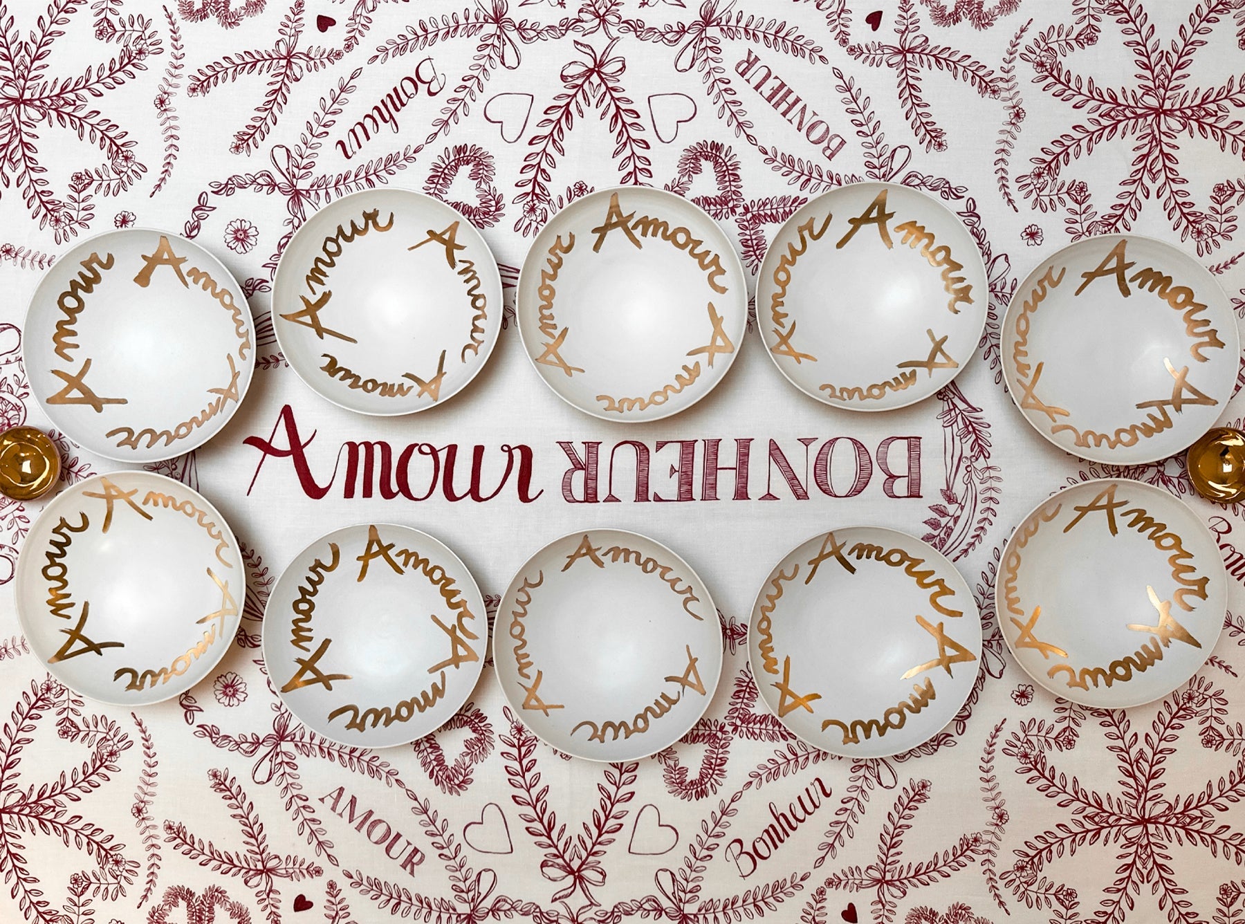 Amour Bonheur Porcelain Bowl in Matte Gold