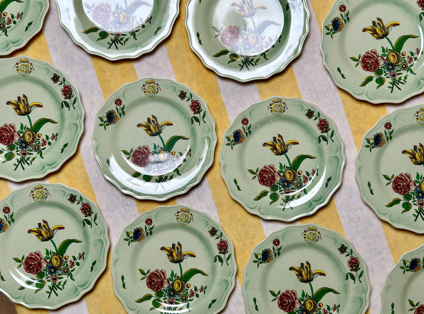 John Derian 'Faience Fleurs Isolees' Melamine Dinner Plate, 27cm