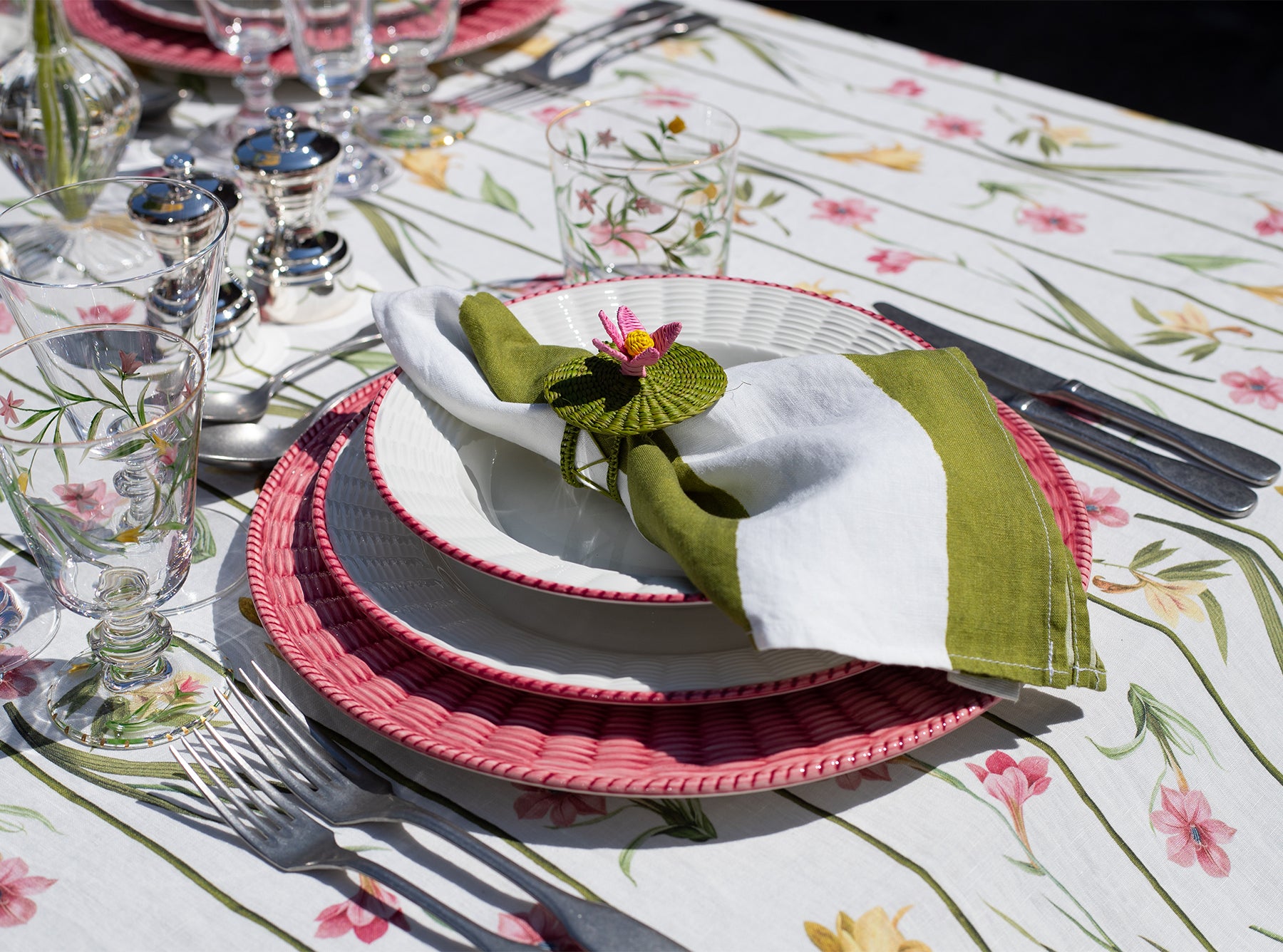 Rattan Effect Hand-Painted Brushed Bordeaux Dinner Plate, 27cm