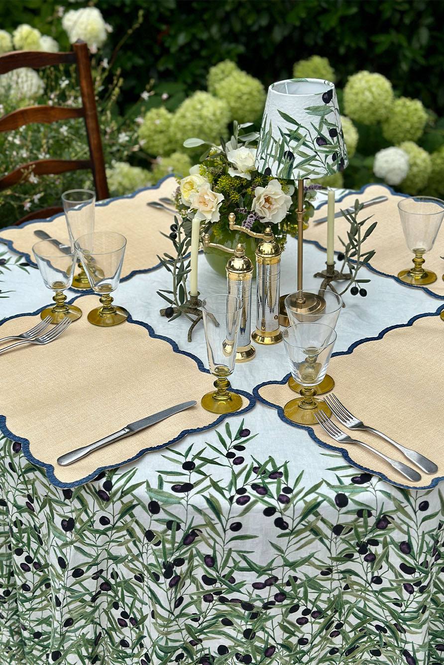 'Lola' Placemat with Scalloped Edge in Blue, 35 x 50cm