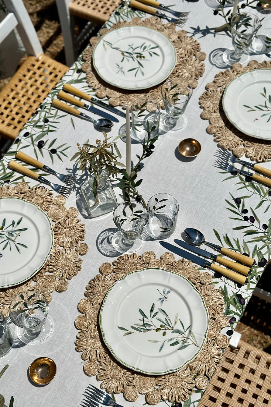 'L'Olivier' Linen Tablecloth in Green