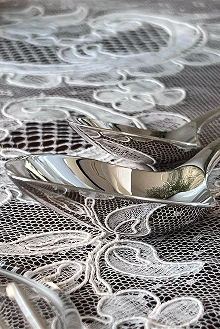 Lyon Lace Tablecloth in Ivory