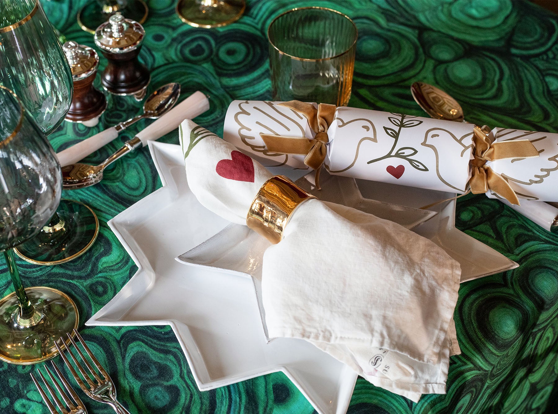 'Malachite' Linen Tablecloth in Emerald Green