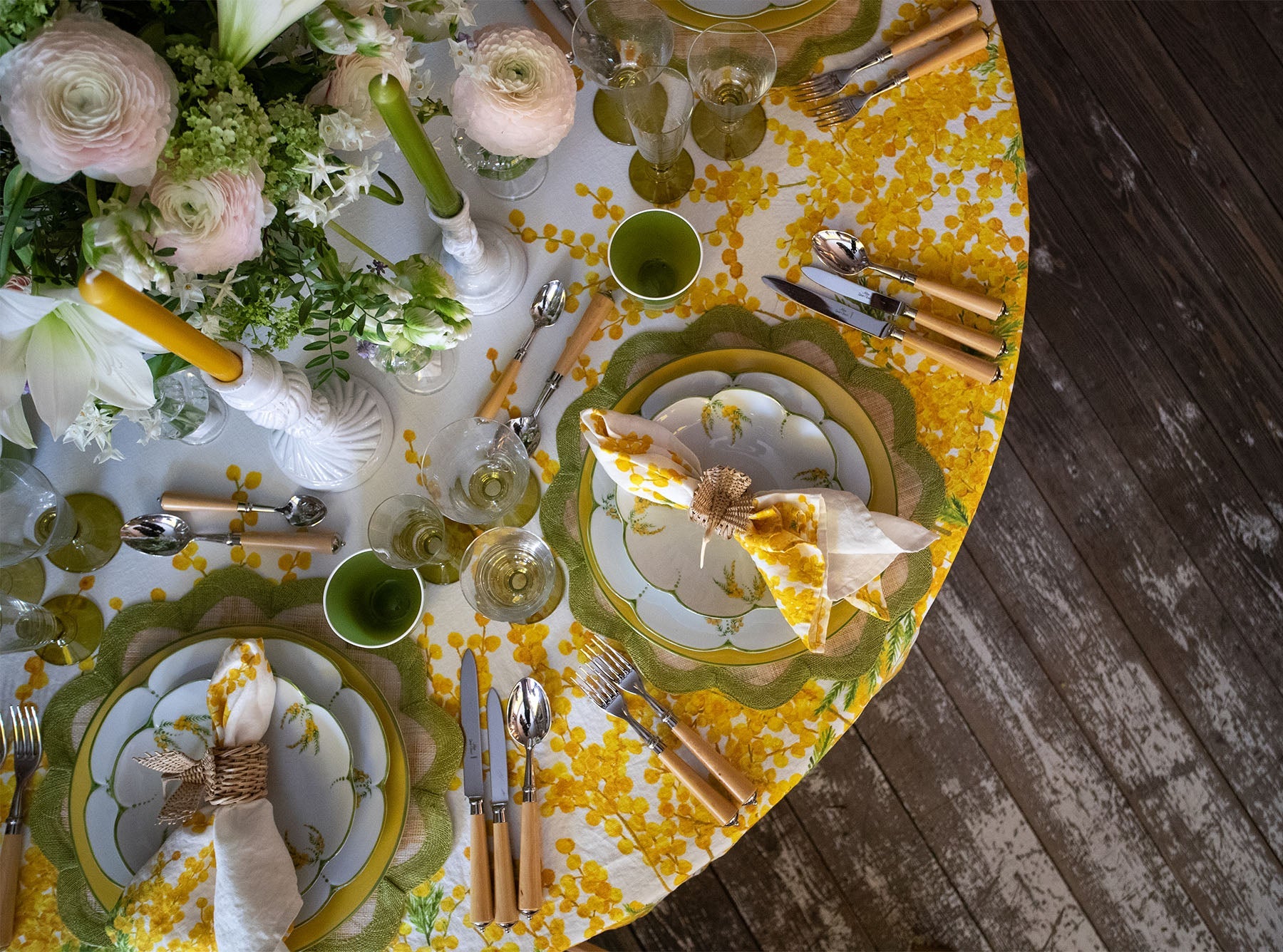 'Mimosa' Round Linen Tablecloth, 260cm