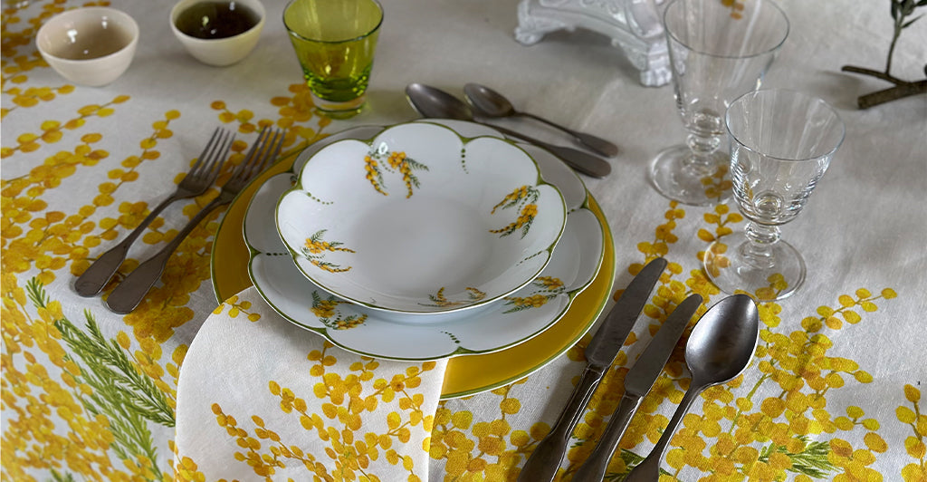 Mimosa Scalloped Hand-painted Porcelain Dinner Plate, 27cm