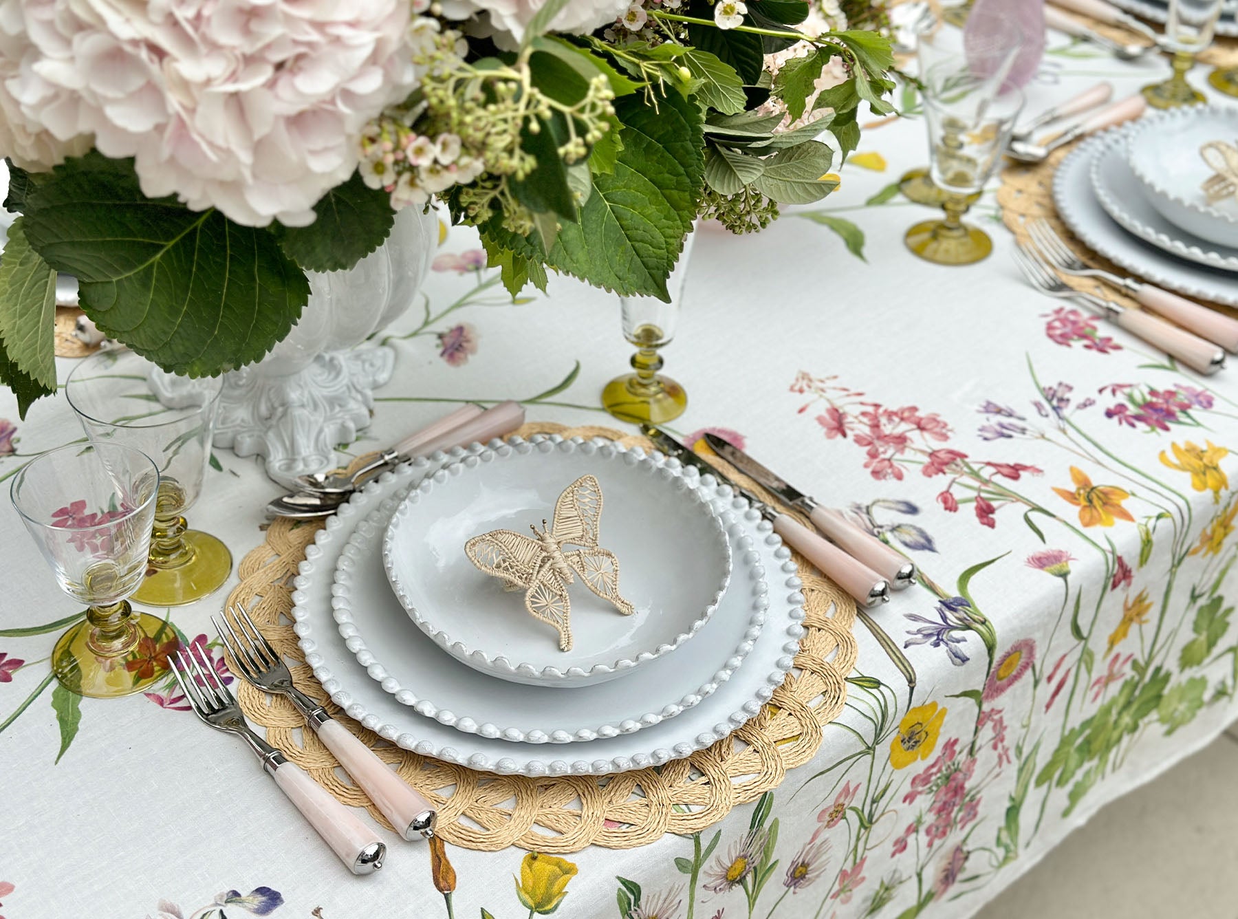 'Our June' Tablescape Bundle - Table for 6 (250cm tablecloth)