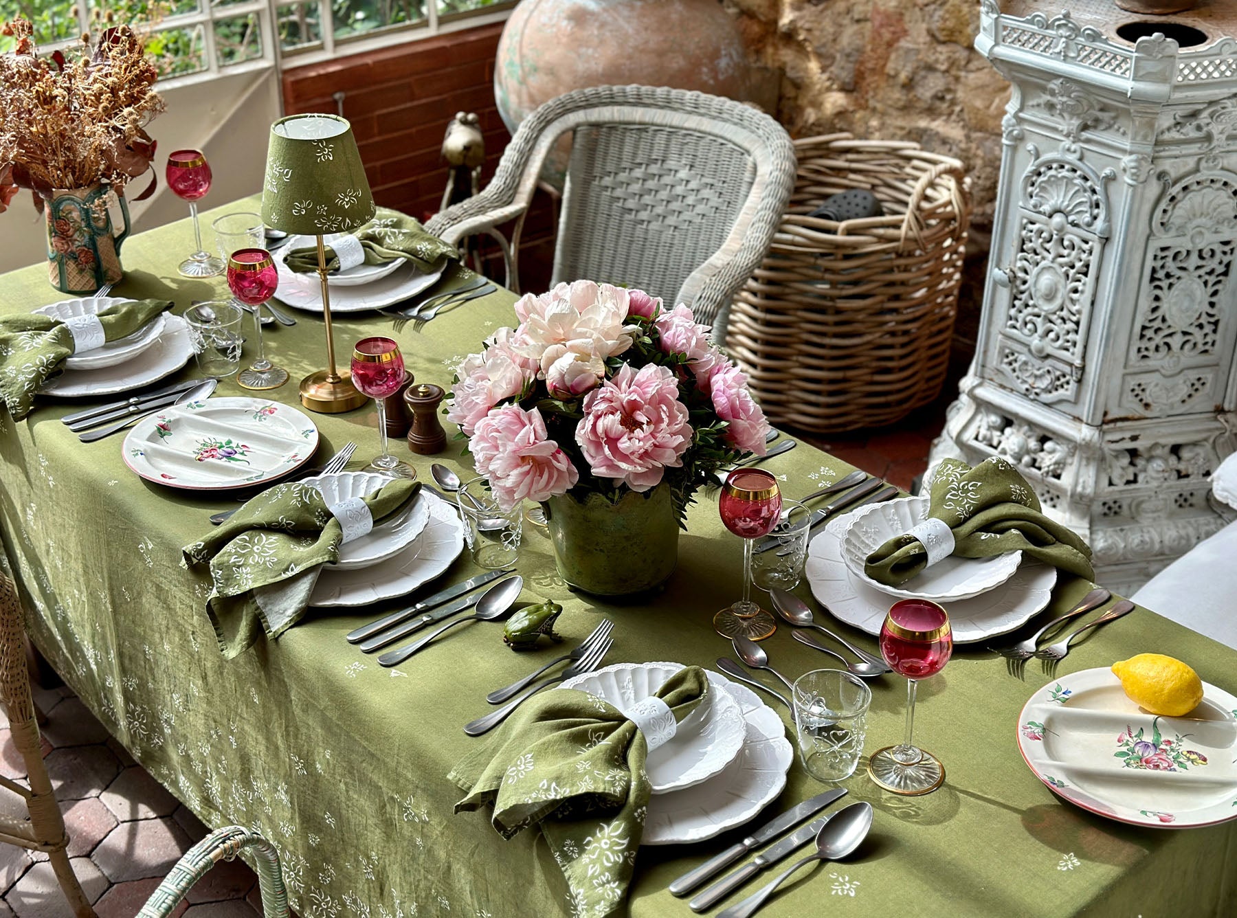 'S&Bee Falling Flower' Linen Tablecloth in Avocado Green