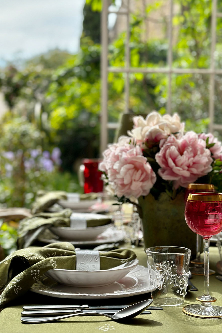 'S&Bee Falling Flower' Linen Tablecloth in Avocado Green