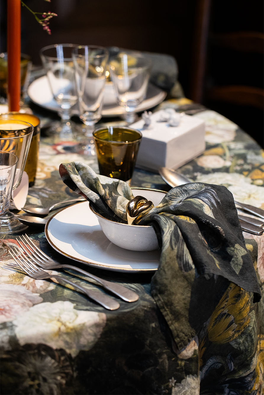 'Still Life 1815' Round Linen Tablecloth, 260cm
